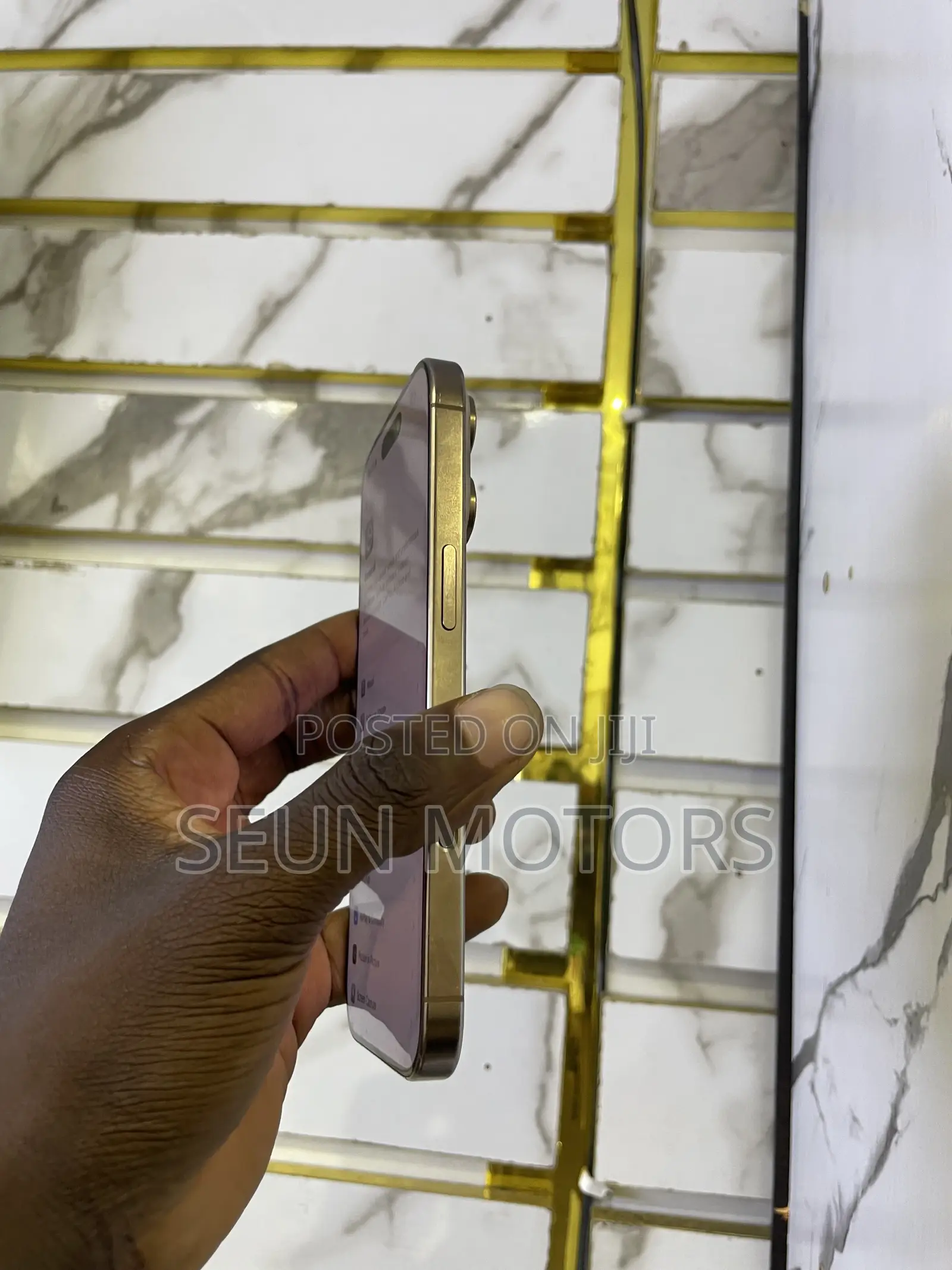 Apple iPhone 16 Pro 128 GB Gold