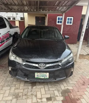 Toyota Camry SE 4dr Sedan (2.5L 4cyl 6A) 2016 Black
