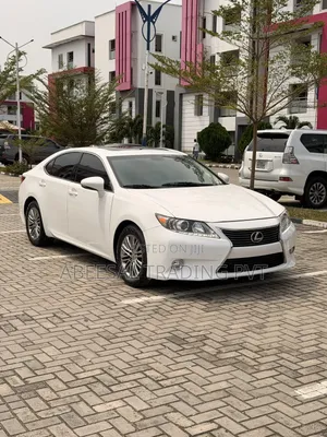 Lexus ES 350 FWD 2013 White