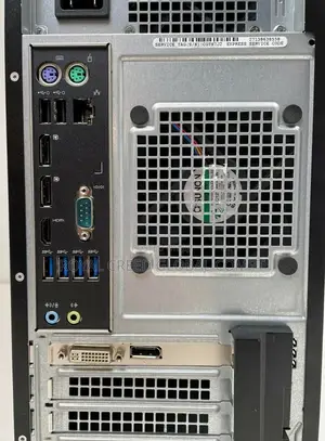 Desktop Computer Dell Precision 3000 8GB Intel Core i5 SSD 256GB