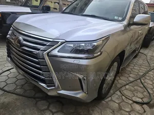 Lexus LX 570 AWD 2020 Gold