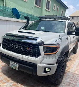 Toyota Tundra 2012 White