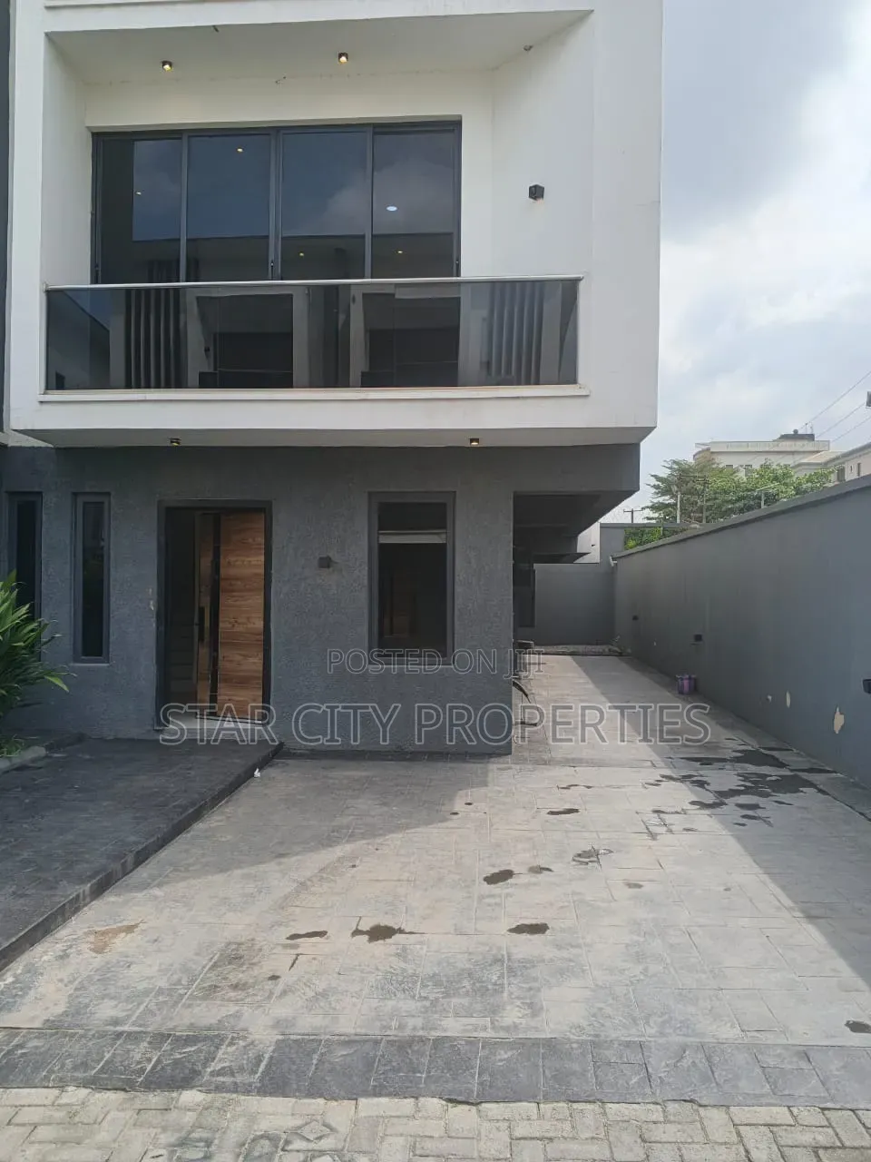 4bdrm Duplex in Ikeja Gra Lagos for rent