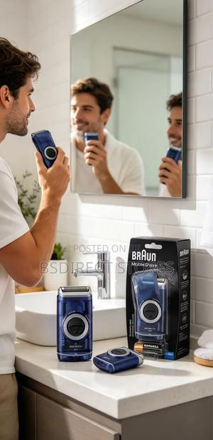 Braun Mobileshave Wet and Dry Portable Electric Shaver M-60b