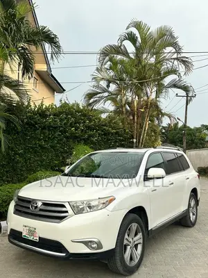 Toyota Highlander Limited 3.5l 4WD 2013 White