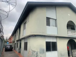 3bdrm Apartment in Magodo Gra Phase 2 for rent