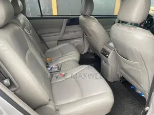 Toyota Highlander 2012 Silver