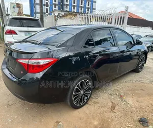 Toyota Corolla 2016 Black