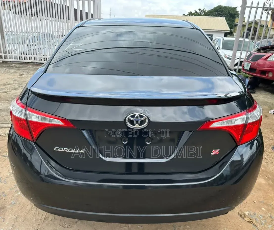 Toyota Corolla 2016 Black
