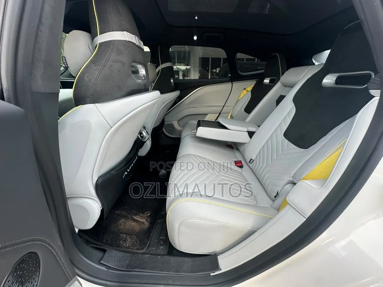 Avatr 11 2025 Gray