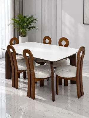 Lovely 6 Seater Dinning Set