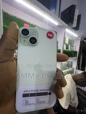 Apple iPhone 15 128 GB Green