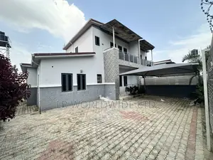 3bdrm Duplex in Lugbe District for sale