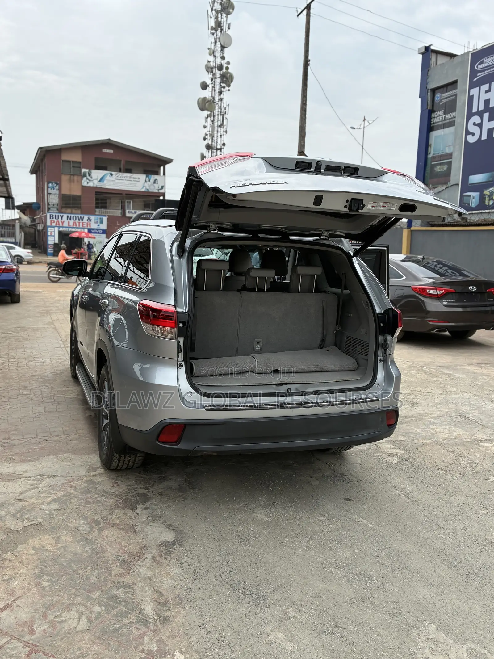 Toyota Highlander XLE 2019 Silver