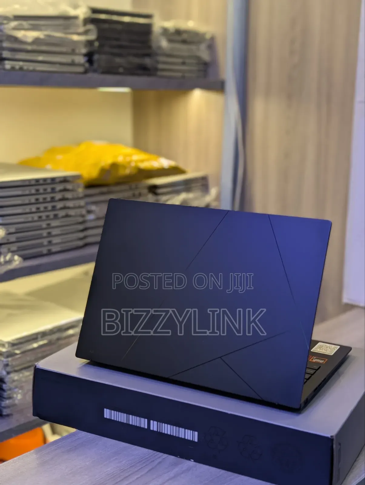 Laptop Asus Zenbook 14 32GB AMD A10 SSD 1T