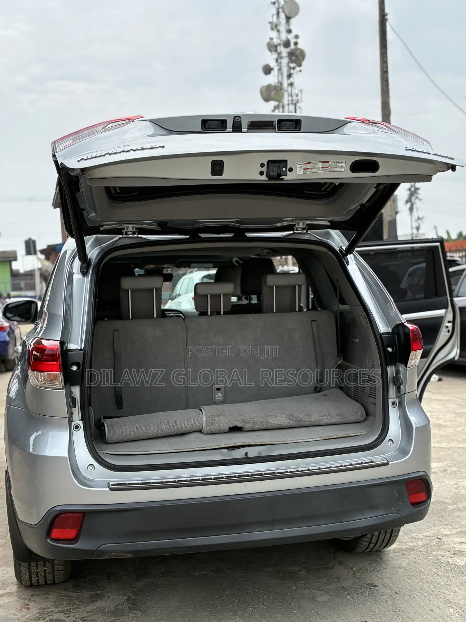 Toyota Highlander XLE 2019 Silver