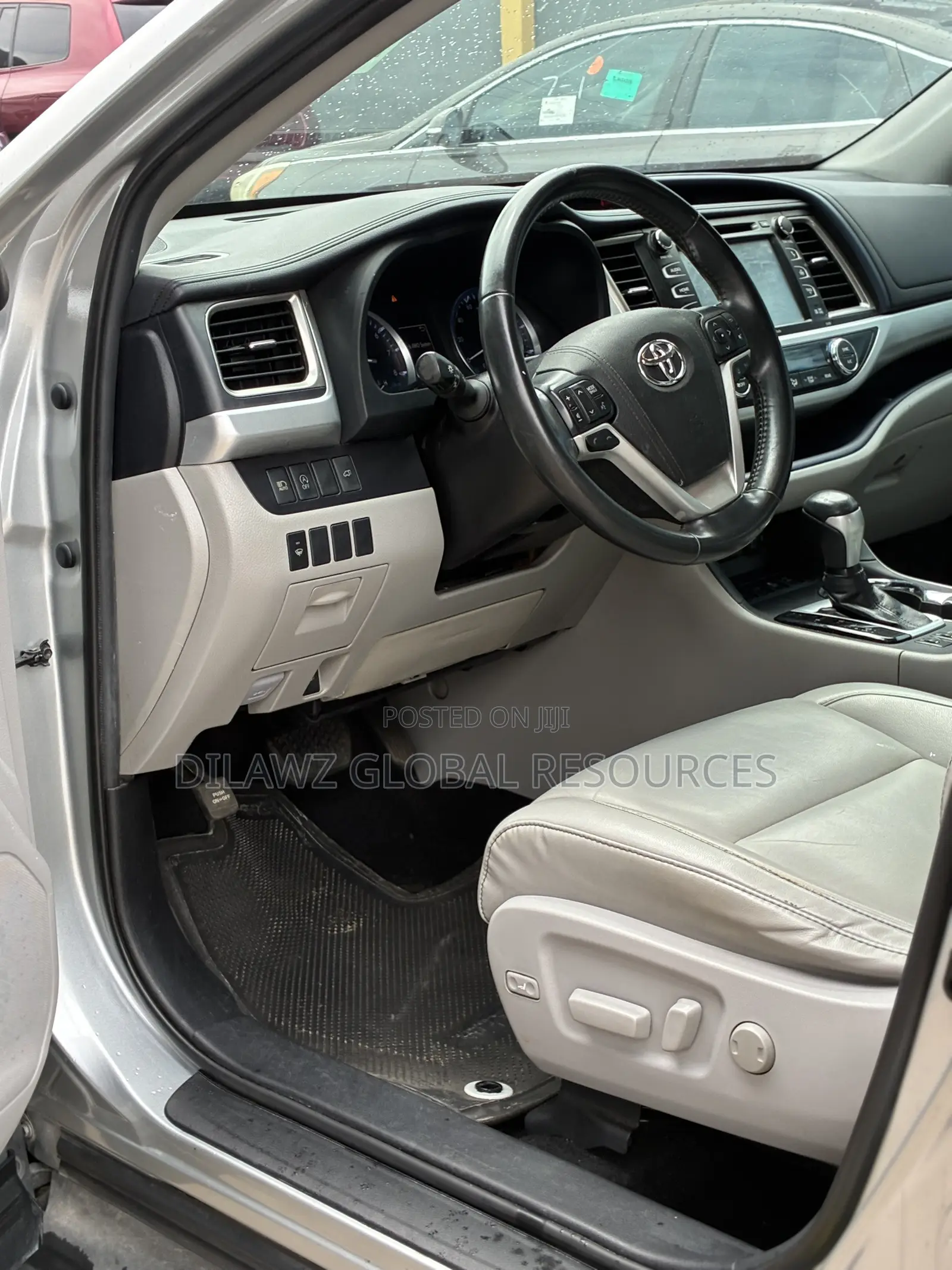 Toyota Highlander XLE 2019 Silver