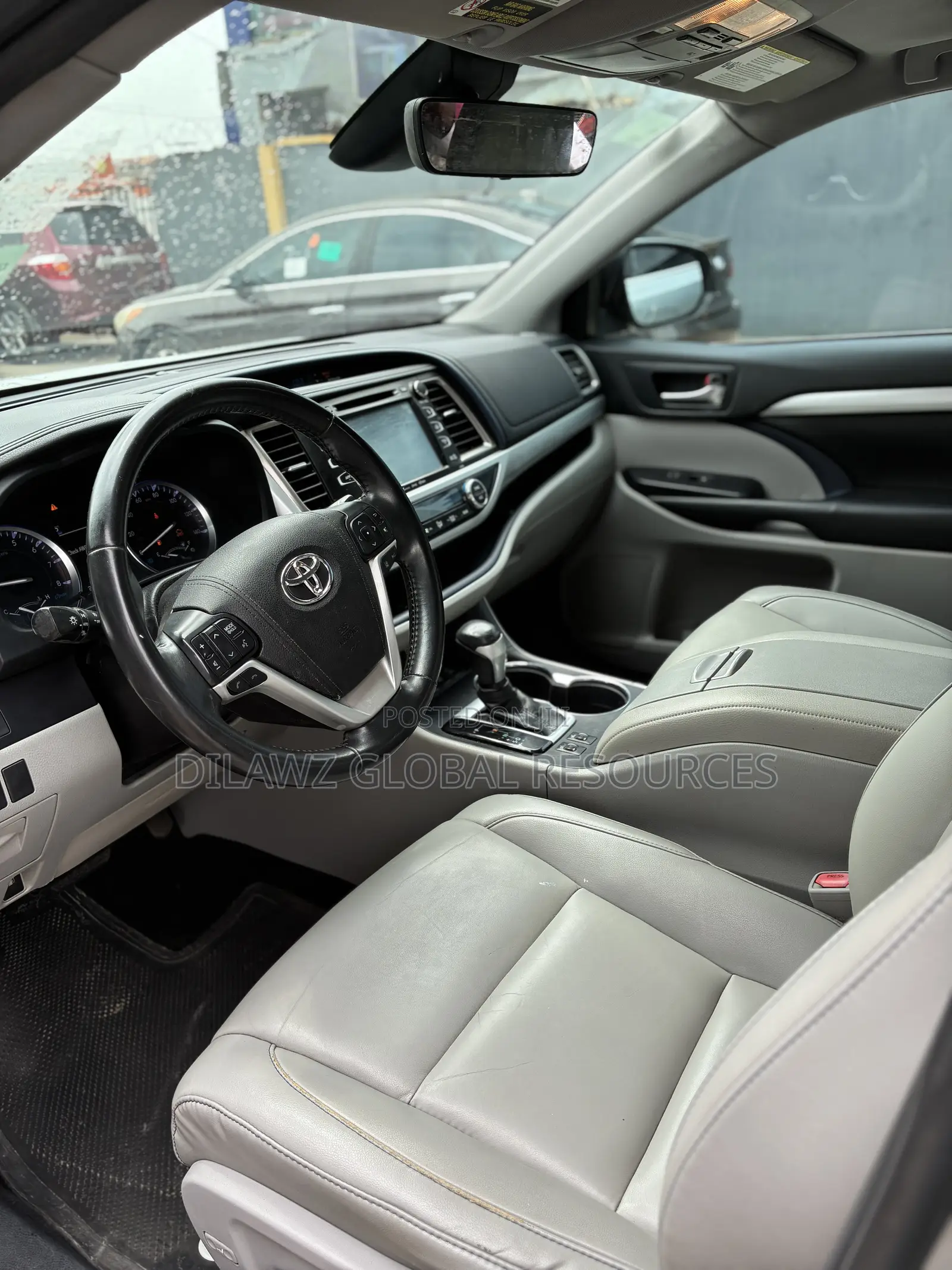 Toyota Highlander XLE 2019 Silver
