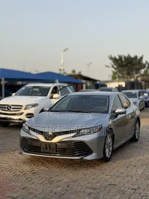 Toyota Camry 2019 Silver