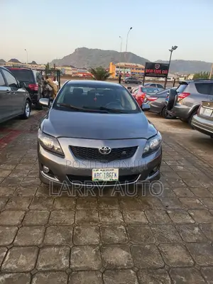 Toyota Corolla 2010 Gray