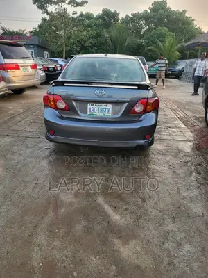 Toyota Corolla 2010 Gray