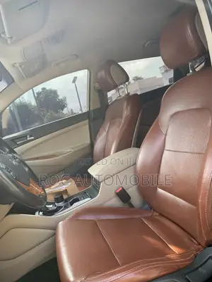 Hyundai Santa Fe 2017 White