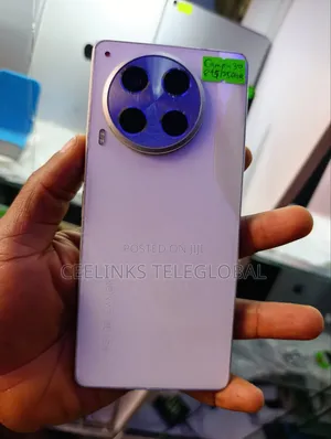Tecno Camon 30 256 GB Purple