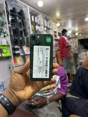 Apple iPhone 13 128 GB Green
