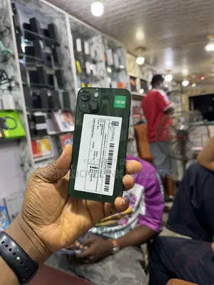 Apple iPhone 13 128 GB Green