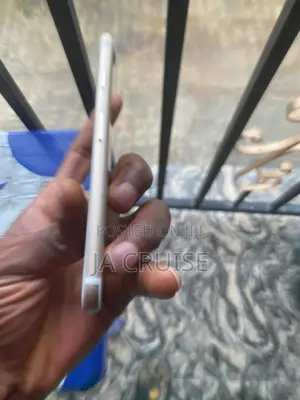 Apple iPhone 7 128 GB Gold