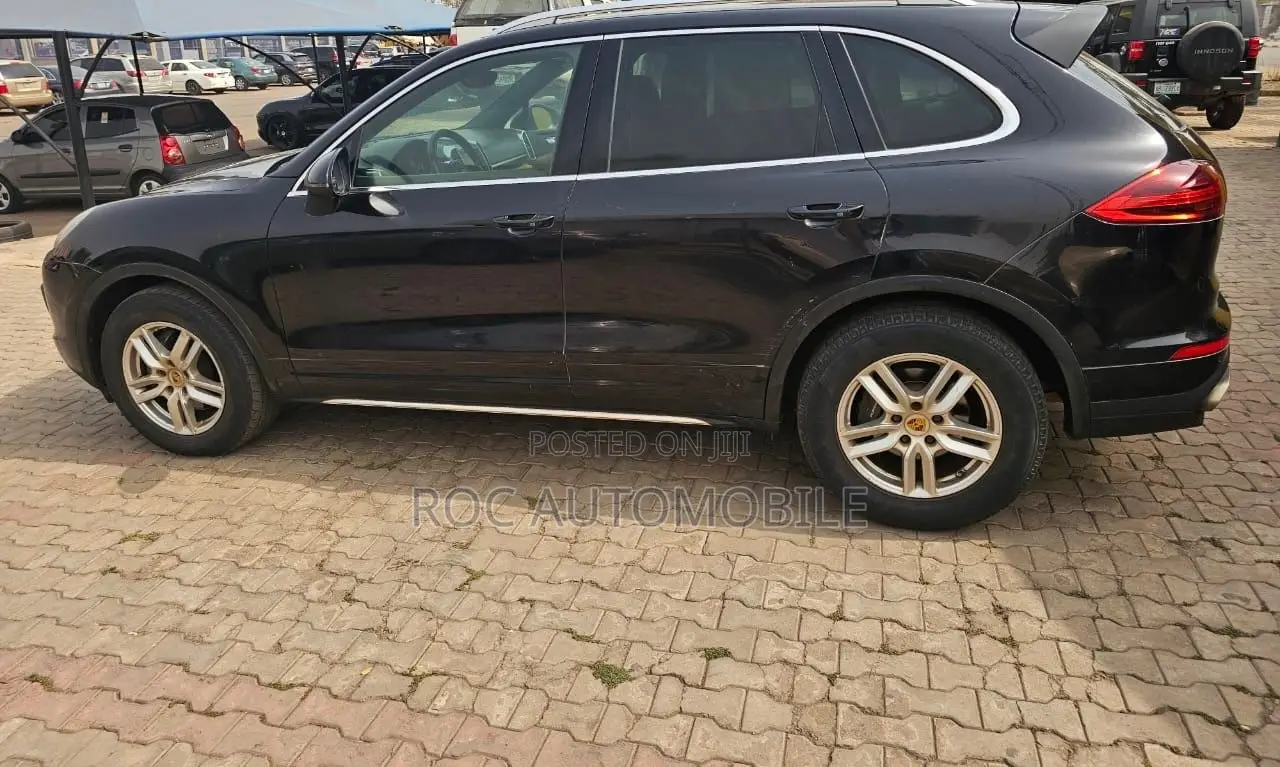Porsche Cayenne 2015 Black