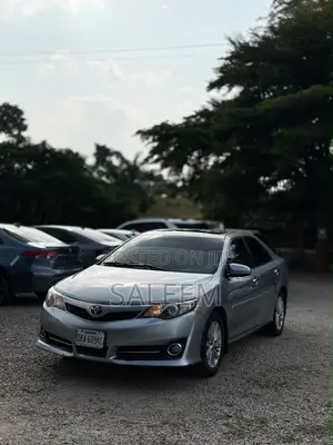Toyota Camry SE 4dr Sedan (2.5L 4cyl 6A) 2012 Silver