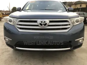 Toyota Highlander 3.5L 4WD 2013 Gray