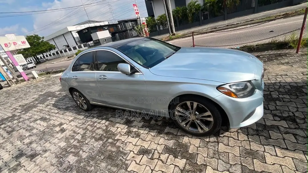 Mercedes-Benz C300 2015