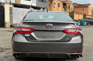 Toyota Camry XSE V6 FWD (3.5L 6cyl 8AM) 2018 Gray
