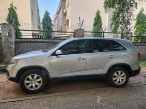 Kia Sorento 2012 Silver