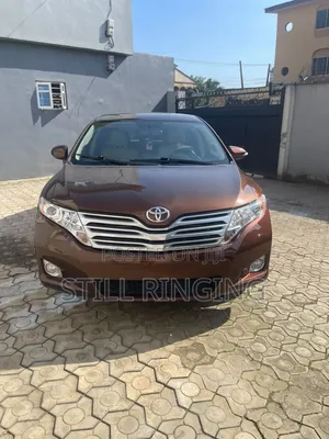 Toyota Venza LE 2010 Brown