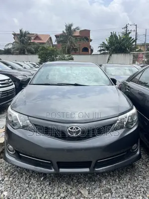 Toyota Camry 2014 Gray