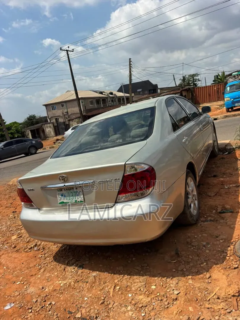 Toyota Camry 2006 Silver