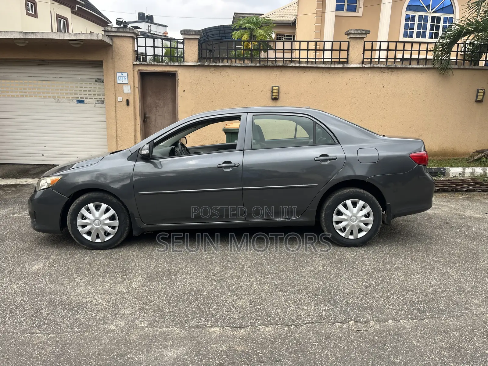 Toyota Corolla 2010 Gray