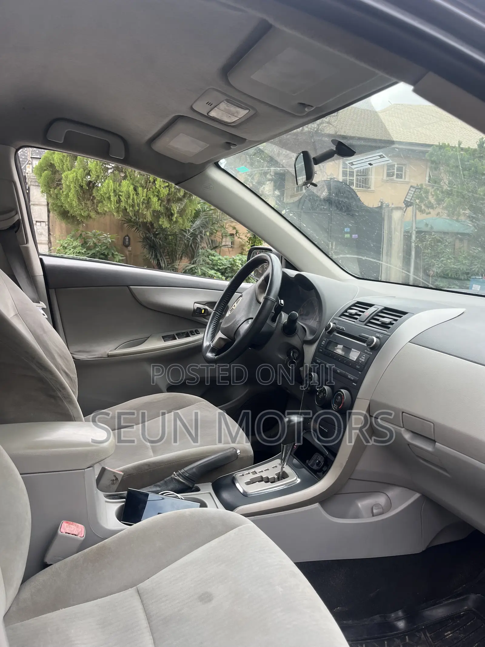 Toyota Corolla 2010 Gray