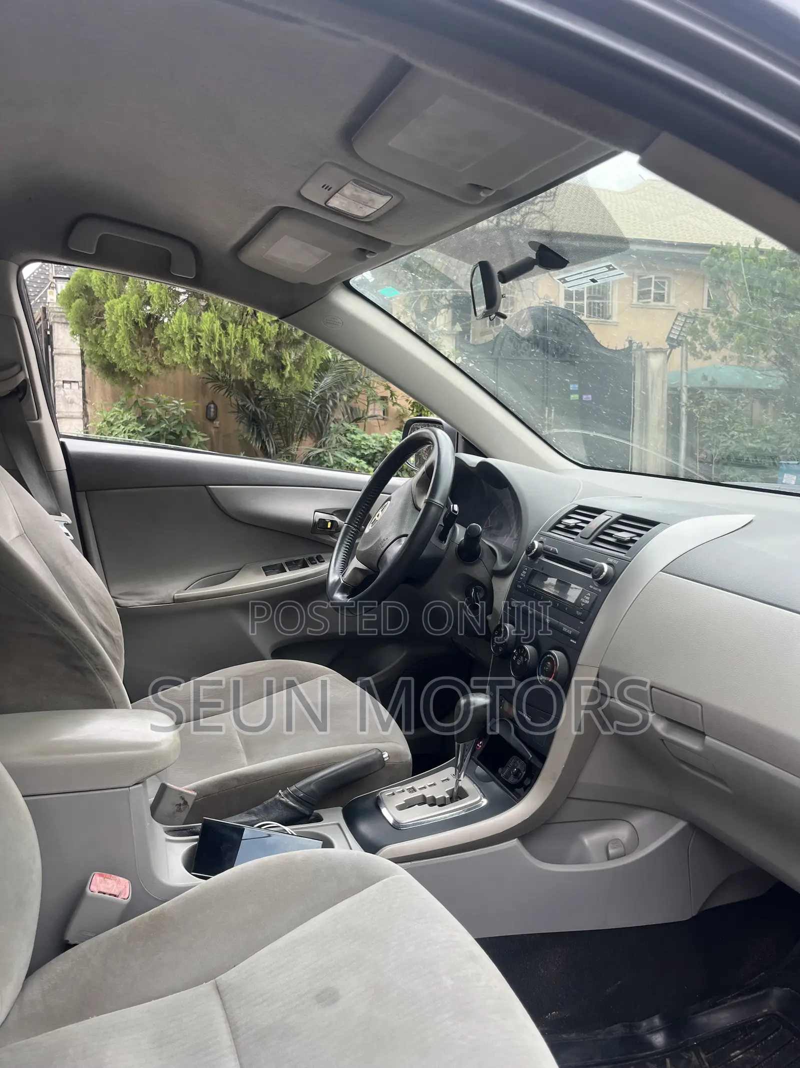 Toyota Corolla 2010 Gray