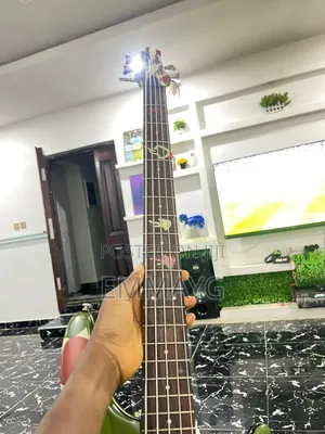 Ibanez SR305 Bass Guitar