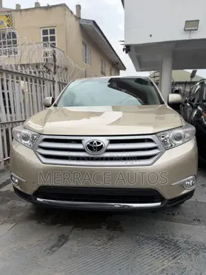 Toyota Highlander 2013 Gold