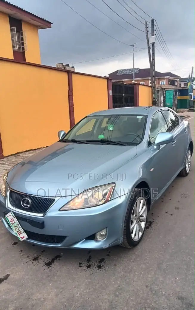 Lexus IS 250 2008 Blue