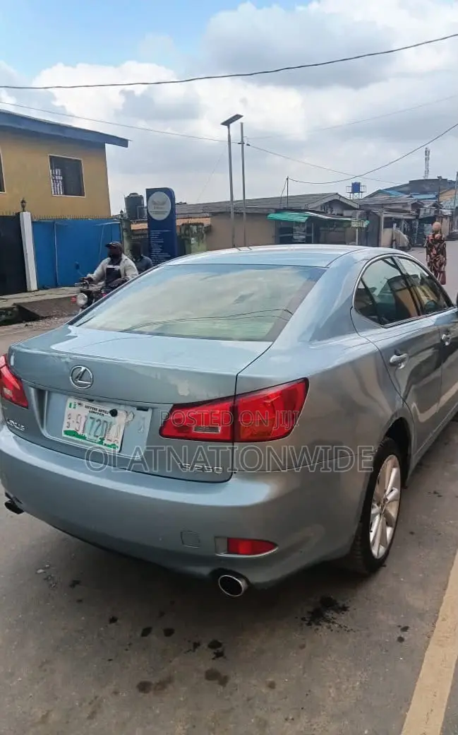 Lexus IS 250 2008 Blue