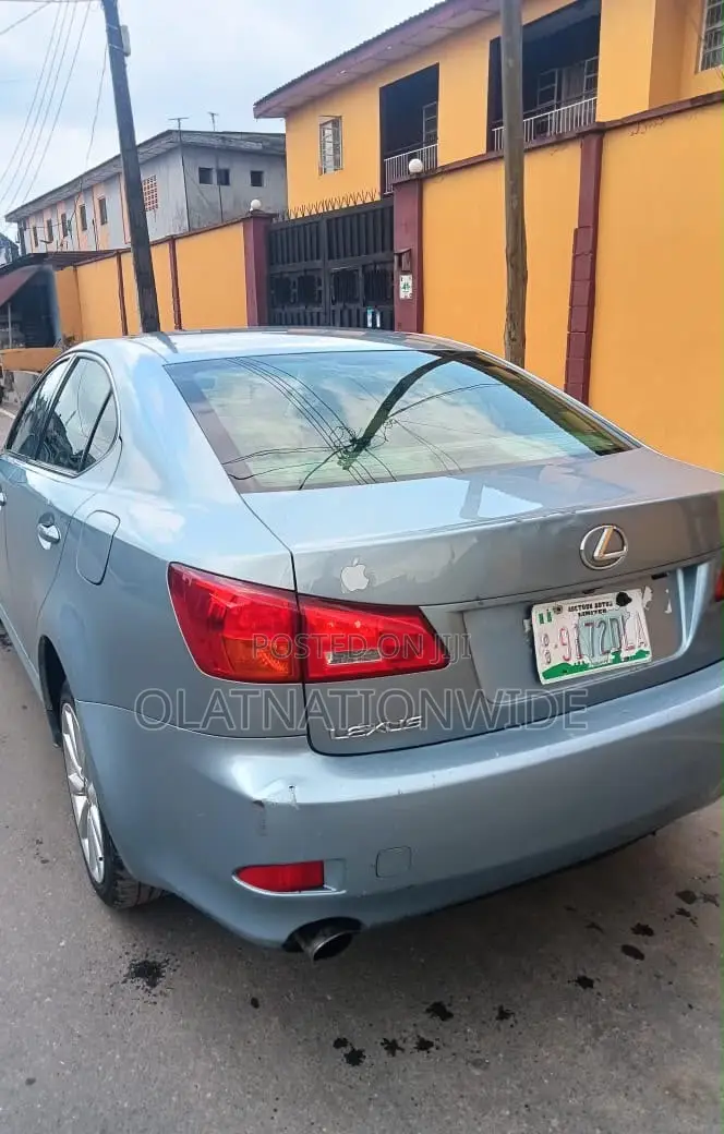Lexus IS 250 2008 Blue
