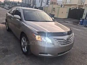 Toyota Camry 2008 Gold