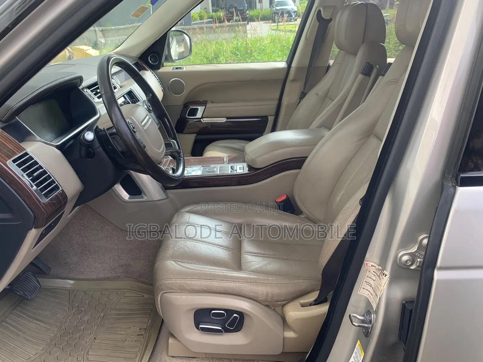 Land Rover Range Rover Vogue 2013 Gold