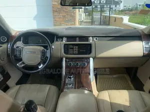 Land Rover Range Rover Vogue 2013 Gold